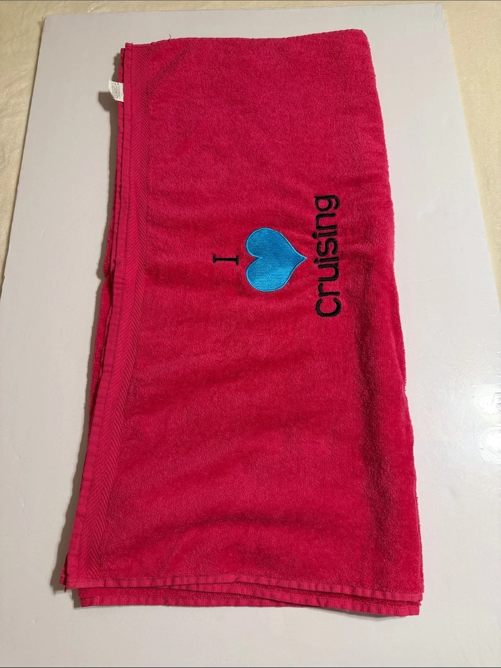 I ♥ Cruising Hot Pink  Embroidered Beach Towel Features plush Texture NWOT